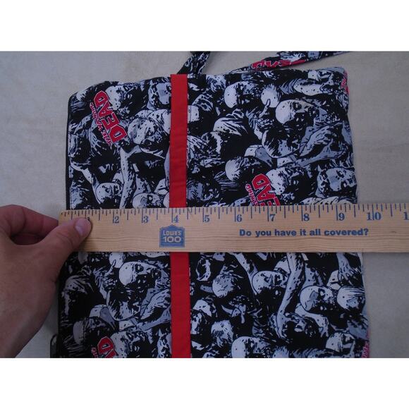 Walking Dead Comic Book Purse Bag Crossbody Zombie Print Soft Quilted - Picture 5 of 9